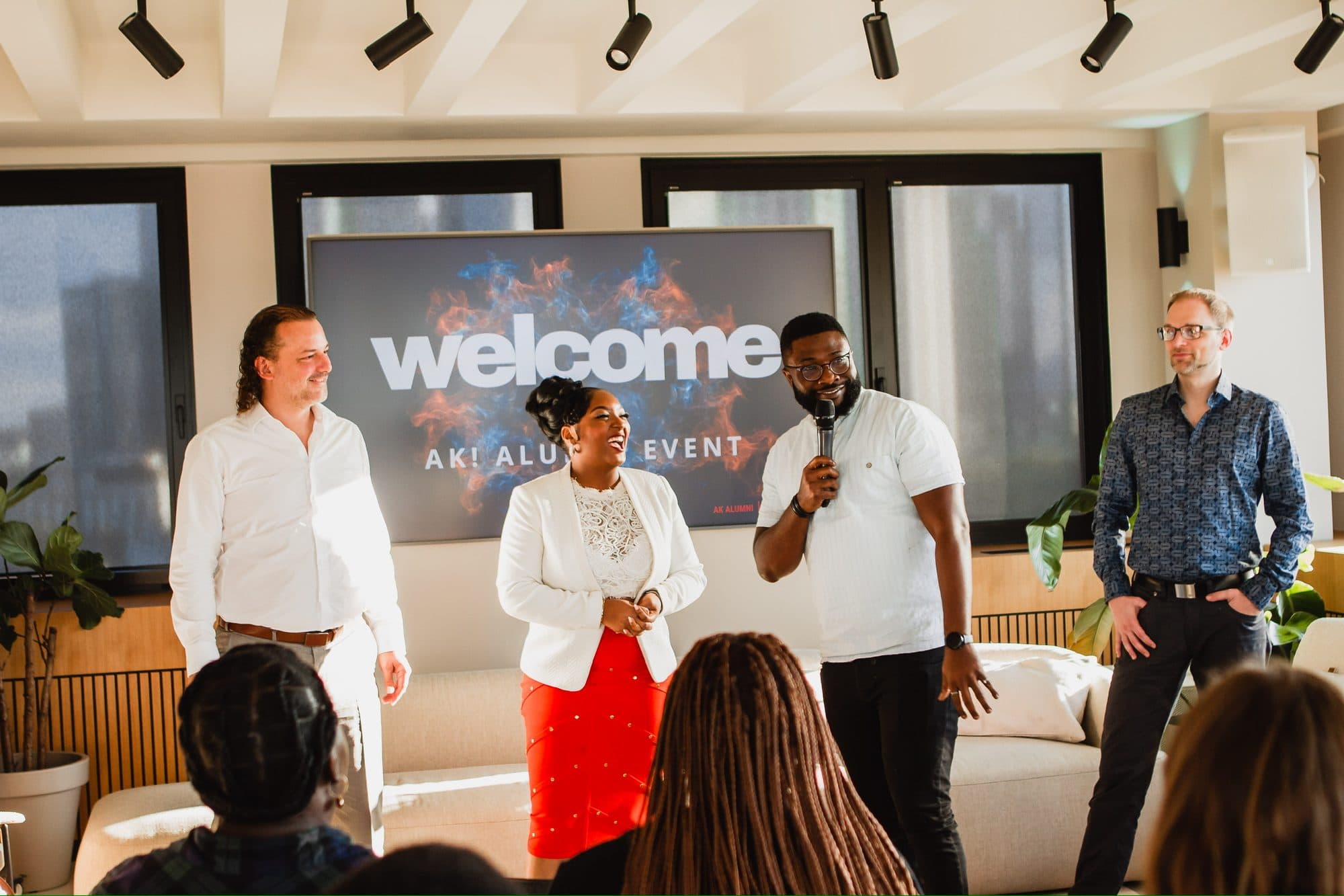 Alumni Welcome & Partner Stage